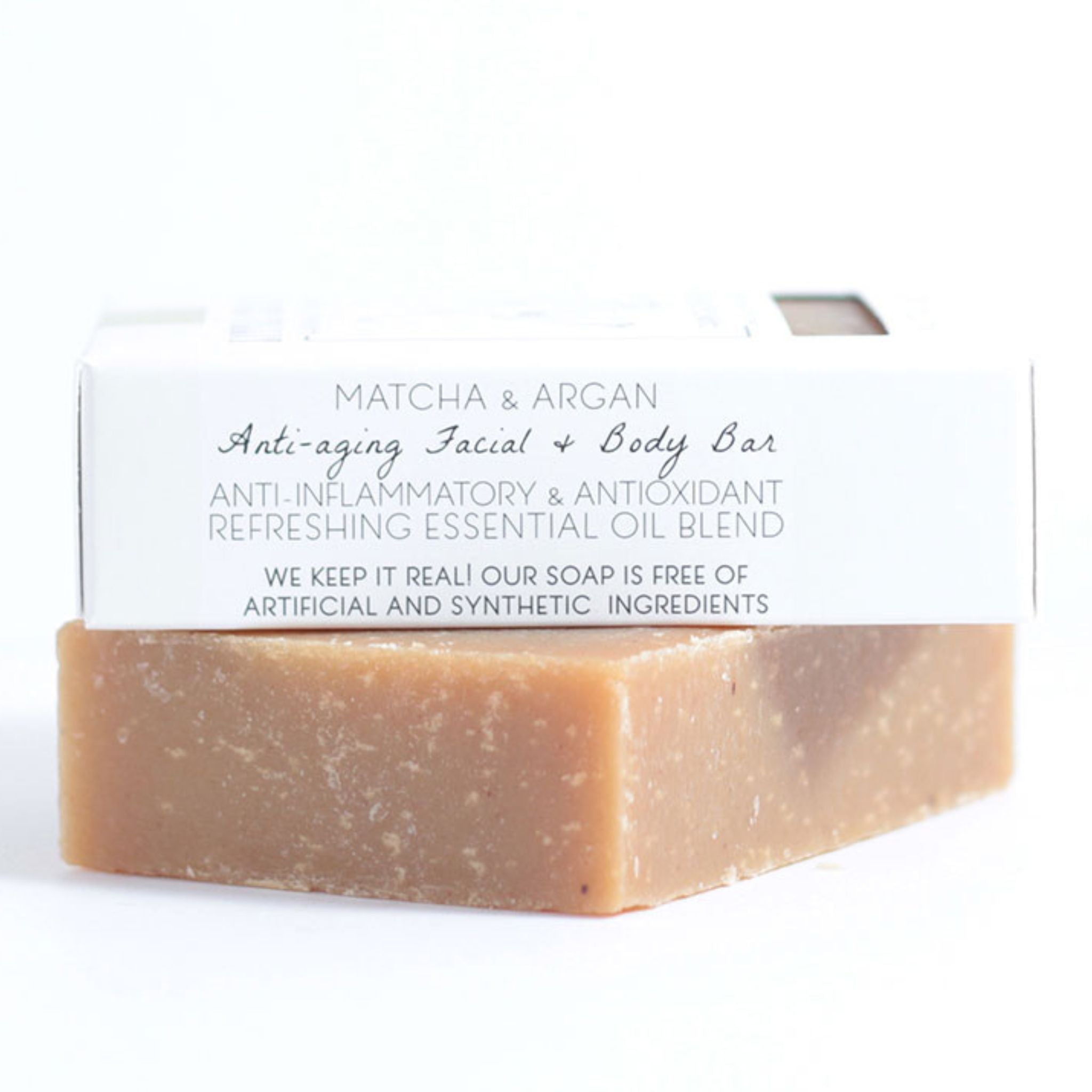 Ingredients in the Matcha & Argan bar include organic olive oil, coconut oil, goat’s milk, matcha green tea powder, argan oil, and botanical oils like lavender, peppermint, and rosemary.